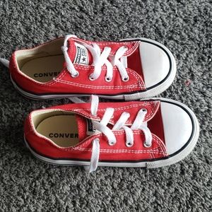 Girls Converse Chuck Taylor all star size 10 red